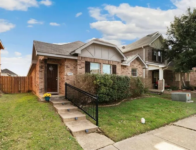 3709 Oceanview Dr, Denton, TX 76208 for Sale