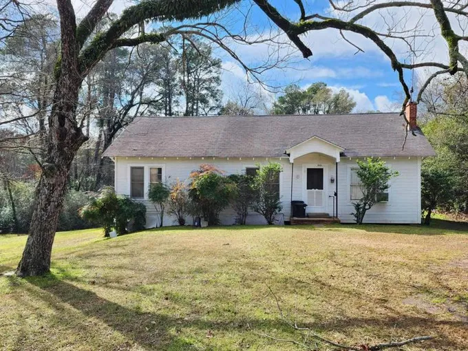512 TENAHA ST, Center, TX 75935 Single Family Residence For Sale  MLS# 209408