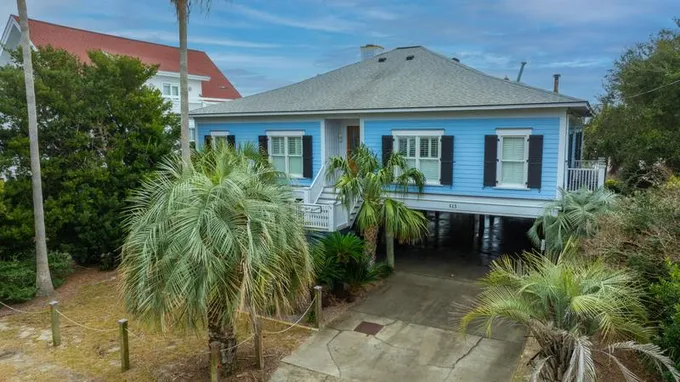 513 East Arctic Avenue, Folly Beach, SC 29439 for Sale