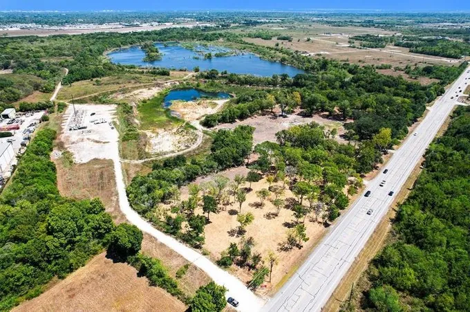 17827 S Hwy 35, Pearland, TX 77581 - MLS 56042987 for Sale