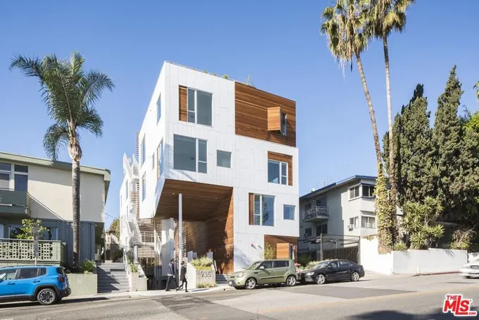 935 North San Vicente Boulevard, Unit 1, West Hollywood, CA 90069 for Rent