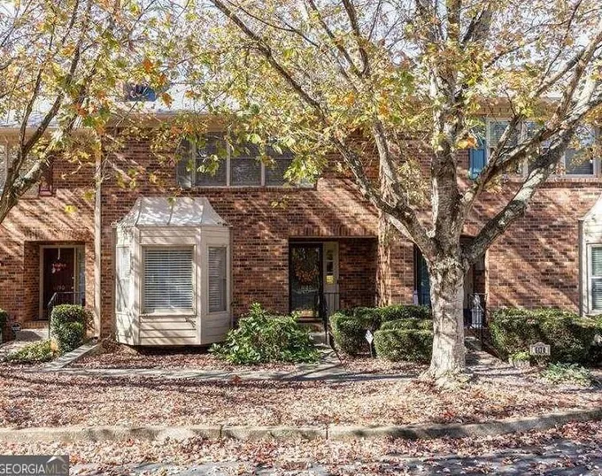 6180 Windsor Trace, Peachtree Corners, GA 30092 - MLS 10219695 for Sale