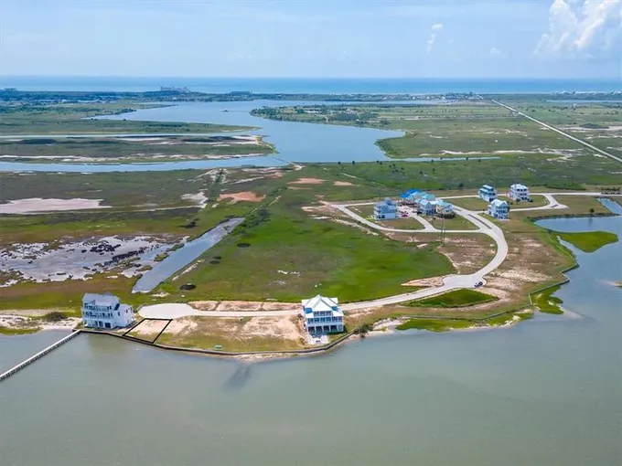1406 Bay Pointe Drive, Galveston, TX 77554 for Sale