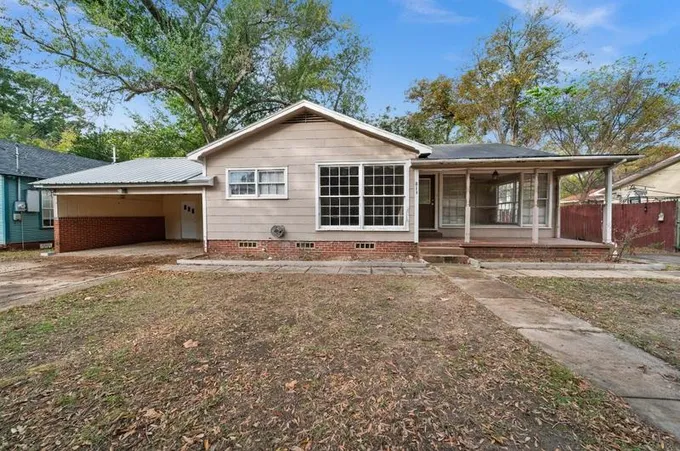 813 University St, Mineola, TX 75773 - MLS 20477808 for Sale