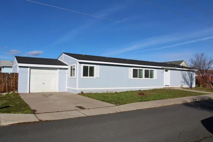 5447 Summerfield Way, Klamath Falls OR 97603 for Sale