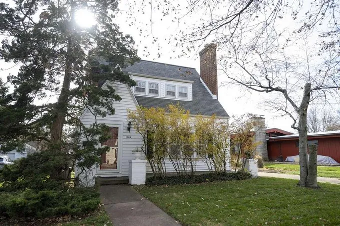 1209 W Daniel Street, Champaign, IL 61821  610484095 for Sale