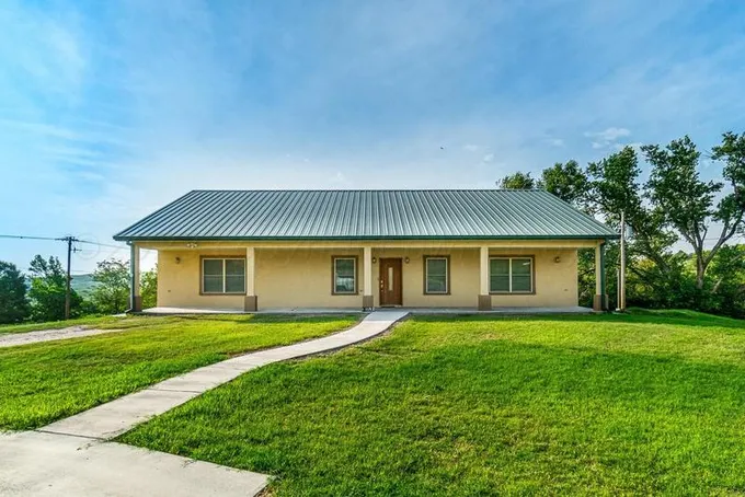 1811 Willard Place 2, Canadian, TX 79014 for Sale