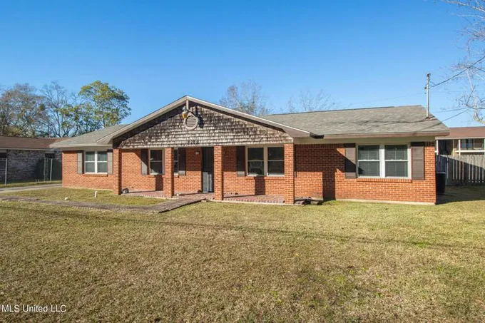 3213 SCOVEL AVE, Pascagoula, MS 39581 Single Family Residence For Sale  MLS# 4068575
