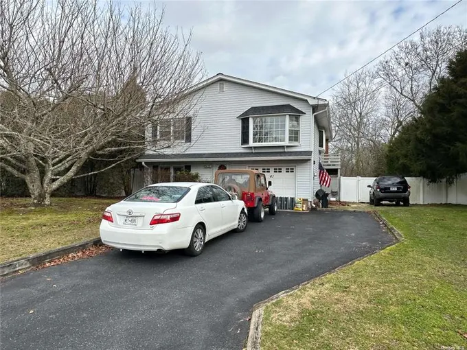 41 Pine Edge Drive, East Moriches, NY 11940 for Sale
