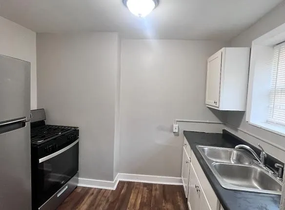 2711 165th St unit 3 - Hammond, IN 46323 - Home For Rent