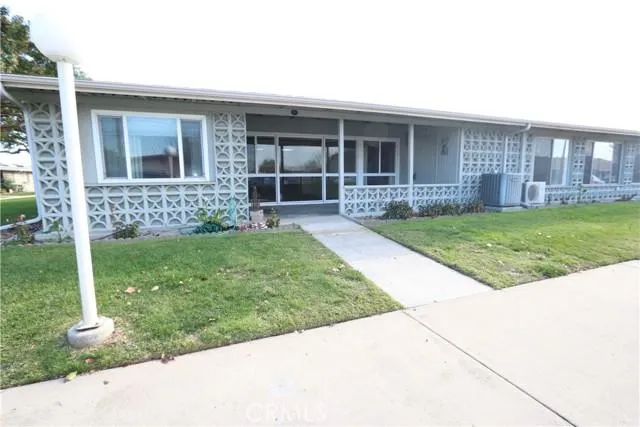 1710 Interlachen 40H, Seal Beach CA 90740 for Sale