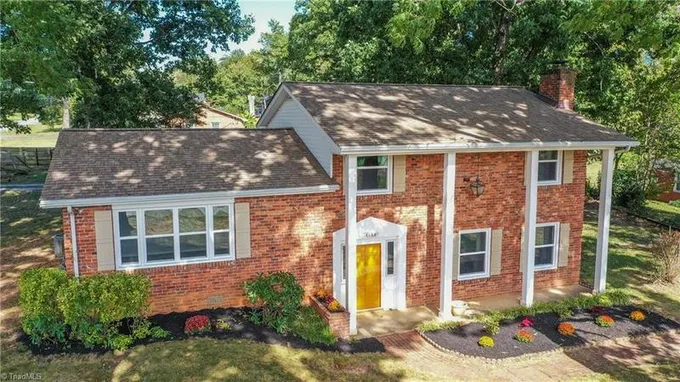 5135 Shattalon Drive, Winston-Salem, NC 27106