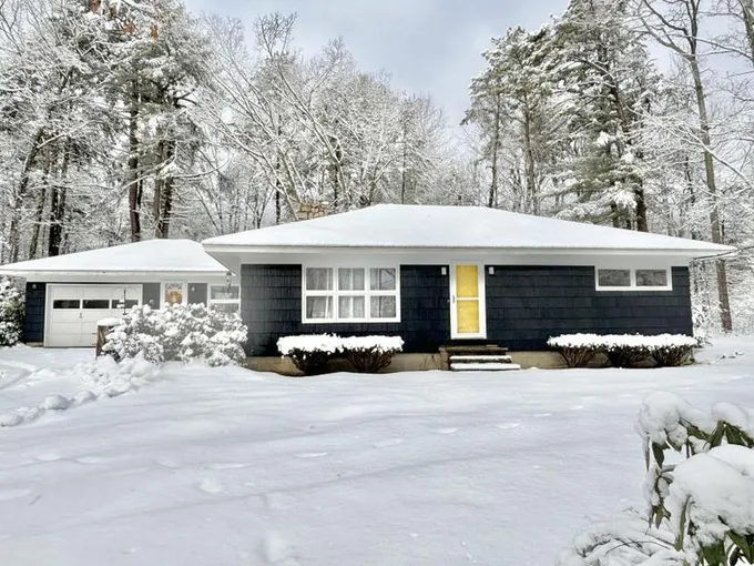 Kennebunk, York County, ME House for sale Property ID: 418796421