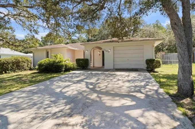 1105 N Commerce Terrace, Lecanto, FL 34461 - MLS G5073259 for Sale
