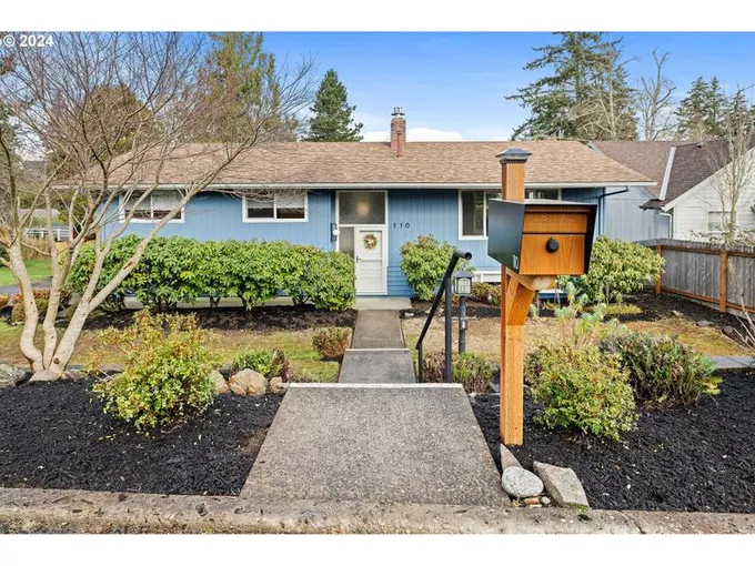 110 Kensington AVE, Astoria OR 97103 for Sale