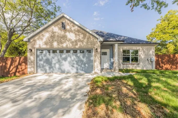 304 Sunset Dr, Tool, TX 75143 - MLS 20427940 for Sale