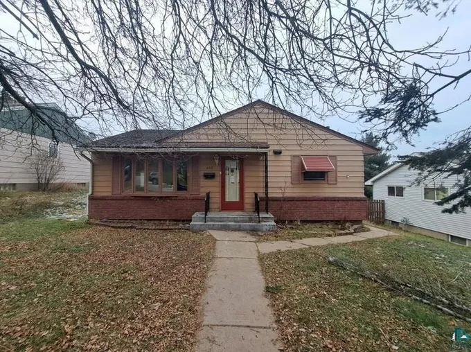 402 Norman Ave, Eveleth, MN 55734 - MLS 6111751 for Sale