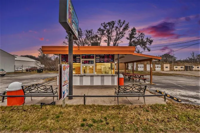 Hartford, Van Buren County, MI Commercial Property, House for sale Property ID: 418618299