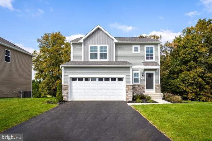 6 Edinburgh Court, Charles Town, WV 25414 for Sale