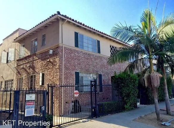 1811 Wilcox Ave - Los Angeles, CA 90028 - Home For Rent