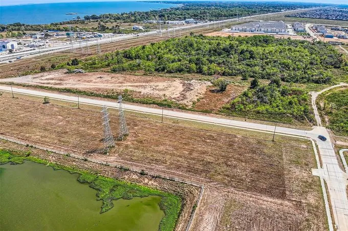 1 Block 2 Kemah Tx 00000, Kemah, TX 77565 for Sale