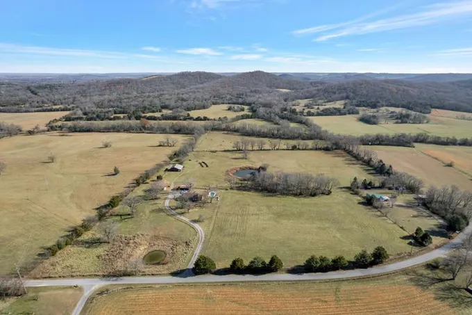 420 Sinking Creek Road, Petersburg, TN 37144 for Sale
