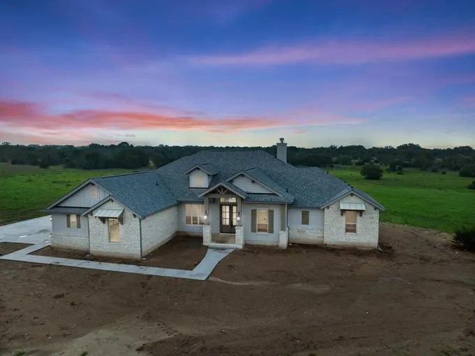 103 Buck Rabbit, Briggs, TX 78608 for Sale