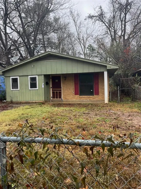 1826 Lyons St, Shreveport, LA 71108 for Sale