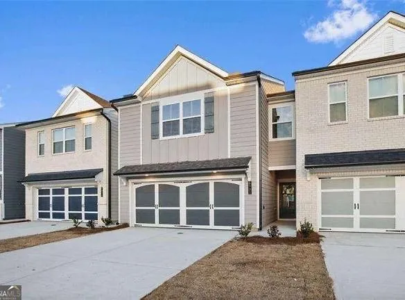 5332 Melbourne Ln - Flowery Branch, GA 30542 - Home For Rent