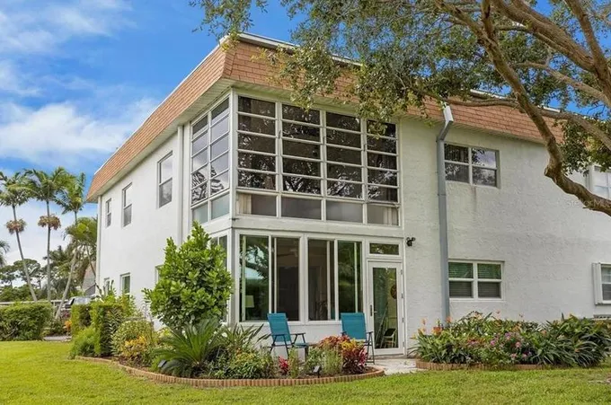 2950 SE Ocean Blvd, Stuart, FL 34996 - MLS U8223008 for Sale