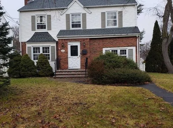 351 E Glen Ave - Ridgewood, NJ 07450 - Home For Rent