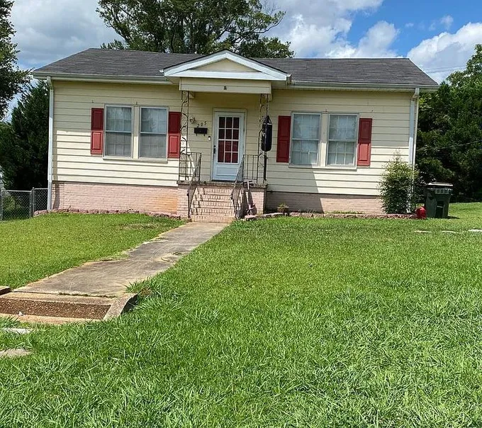 3/1.5B for rent in Valley, AL #205 Scott St