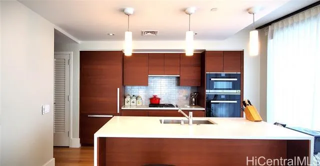 1108 Auahi Street 1008, Honolulu HI 96814 for Sale