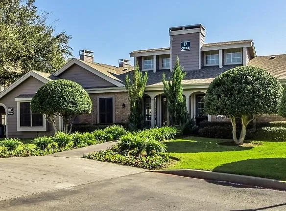Noel On The Parkway - 14222 Dallas Pkwy - Dallas, TX Apartments for Rent