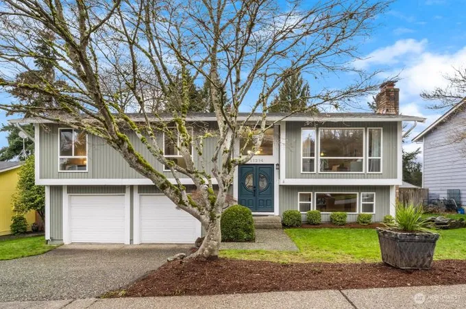 11214 NE 141st Pl, Kirkland, WA 98034 - MLS 2195797 for Sale