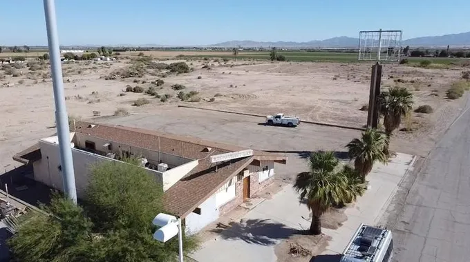 8960 E Hobsonway, Blythe, CA 92225 - MLS SW23009811 for Sale