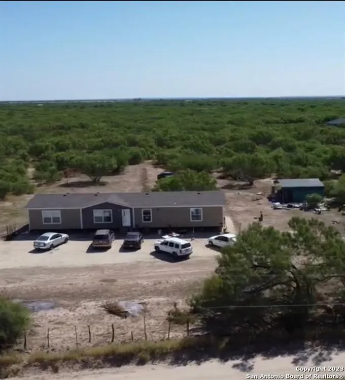 5581 FM 1986, La Pryor, TX 78872 for Sale