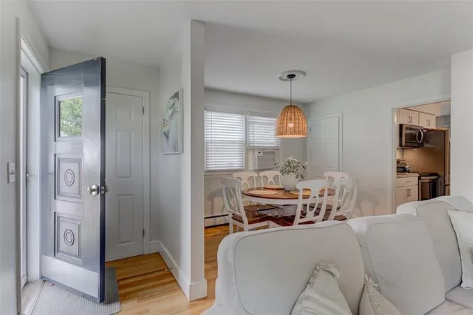 12 Sherwood Road, Middletown, RI 02842 for Rent