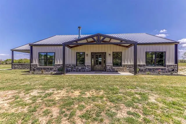 420 COUNTY ROAD 3825, Bridgeport, TX 76458 Farm For Sale  MLS# 20305674