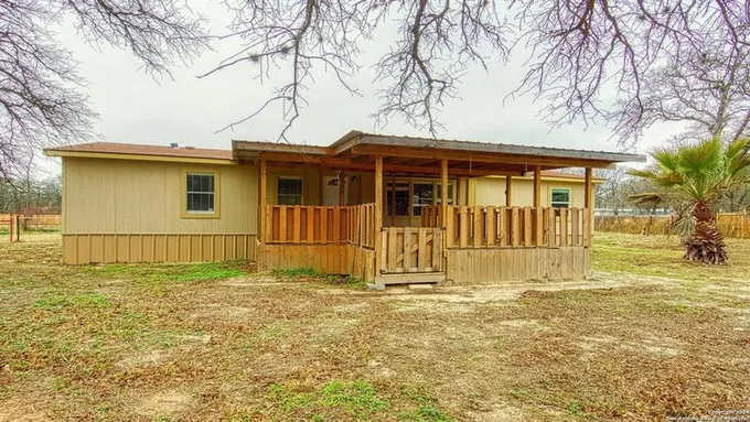 808 HOLLOW TREE, La Vernia, TX 78121 for Sale