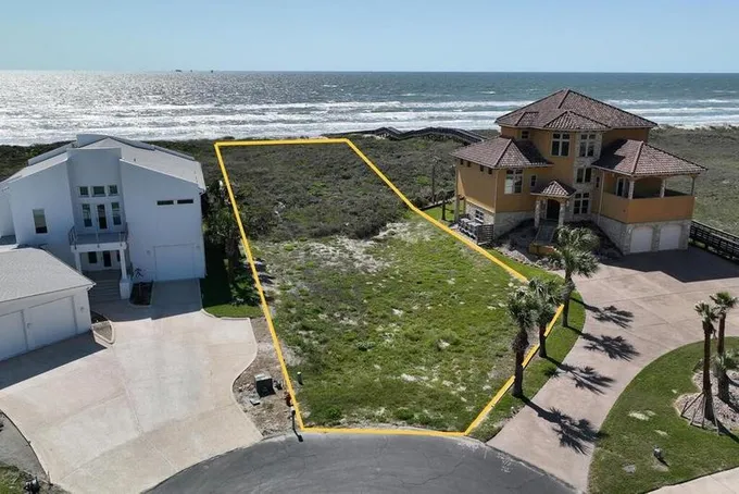 101 Beach View Dr, Port Aransas, TX 78373 for Sale
