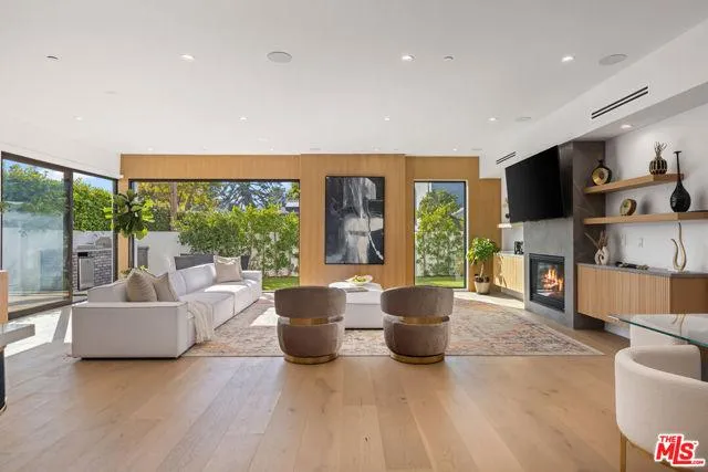 3021 Stanford, Venice CA 90292 for Sale