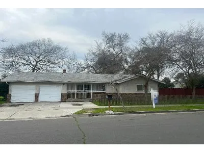 E San Ramon Ave for Sale