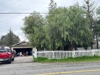 E Linwood Ave for Sale