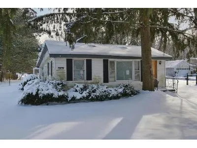 Monroe St for Sale