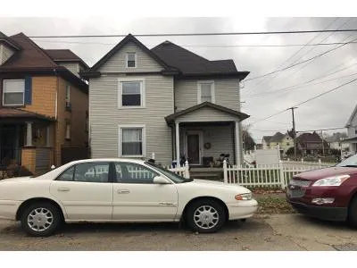 Vine St for Sale
