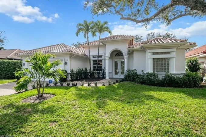 1130 Augusta Falls Way, Naples, FL 34119 - MLS 224007293 for Sale
