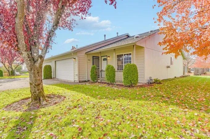 514 Southeast 8th Place, Unit H16, Battle Ground, WA 98604 for Sale