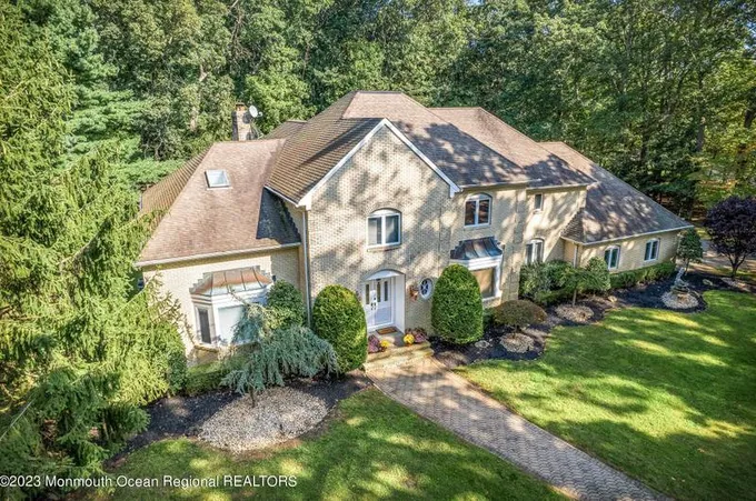 45 Clover Hill Ln, Colts Neck Township, NJ 07722 - MLS 22327680 for Sale