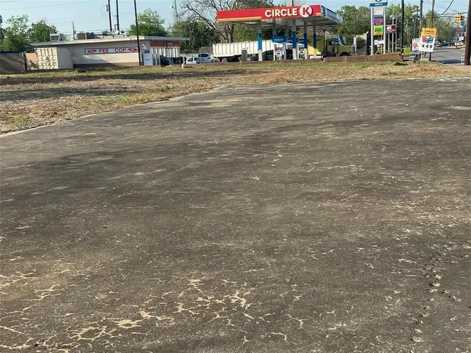 402 W Milam St, Wharton, TX 77488 for Sale
